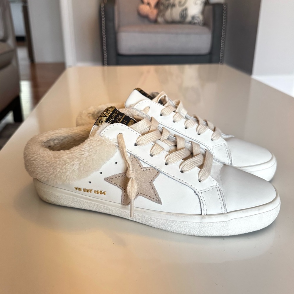 Vintage Havana White Slip On Slide Sneakers with Beige Star and Sherpa Lining